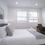 Stylish Private Room By Downtown La With Private Parking